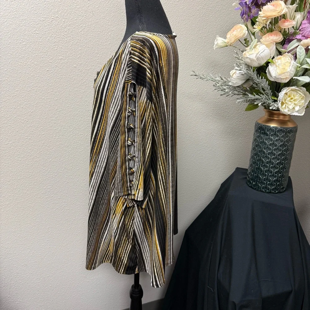 Cato 26/28W Black Gold Stripe Tunic Top w/ Crisscross Neck & Button Sleeves - Picture 2 of 9